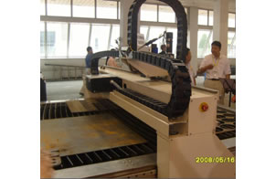 Máquina de corte CNC tipo mesa